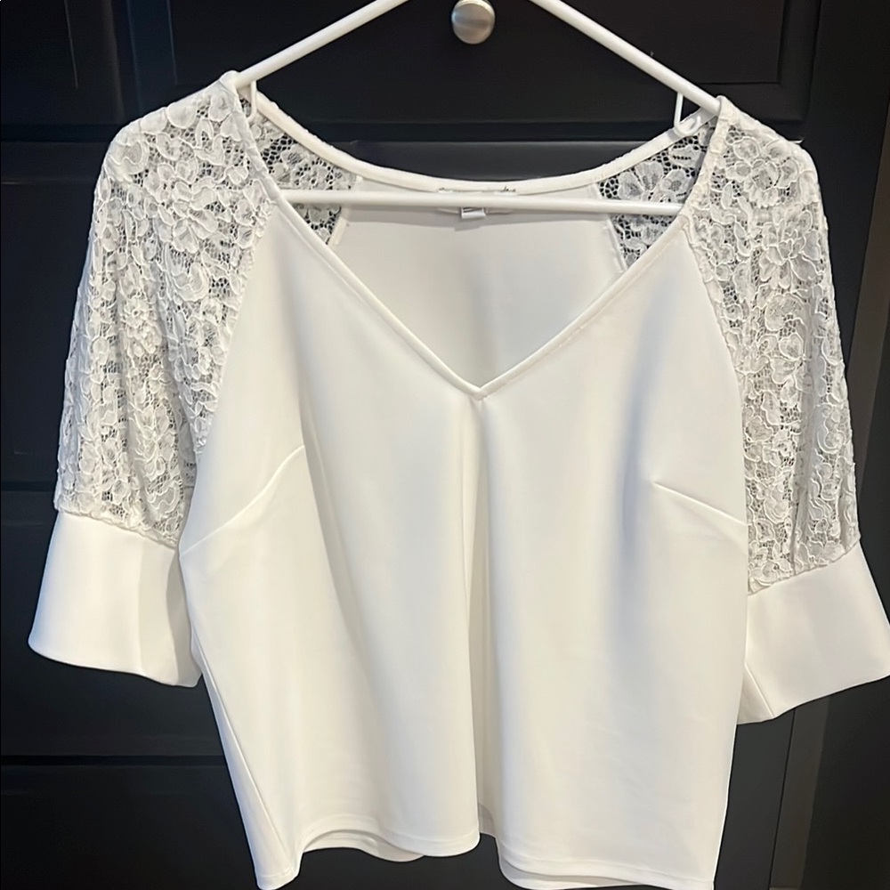 Women’s white dress top
